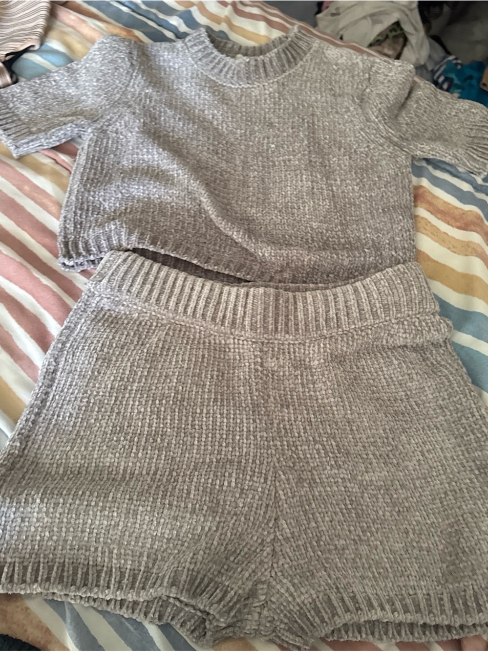 Meshki Heather Gray Knit Short Sleeve Sweater & Shorts Set